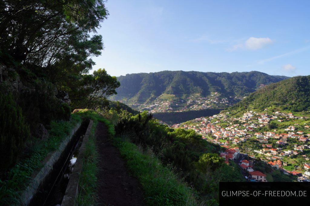 Levada do Canical und Machico Ausblick