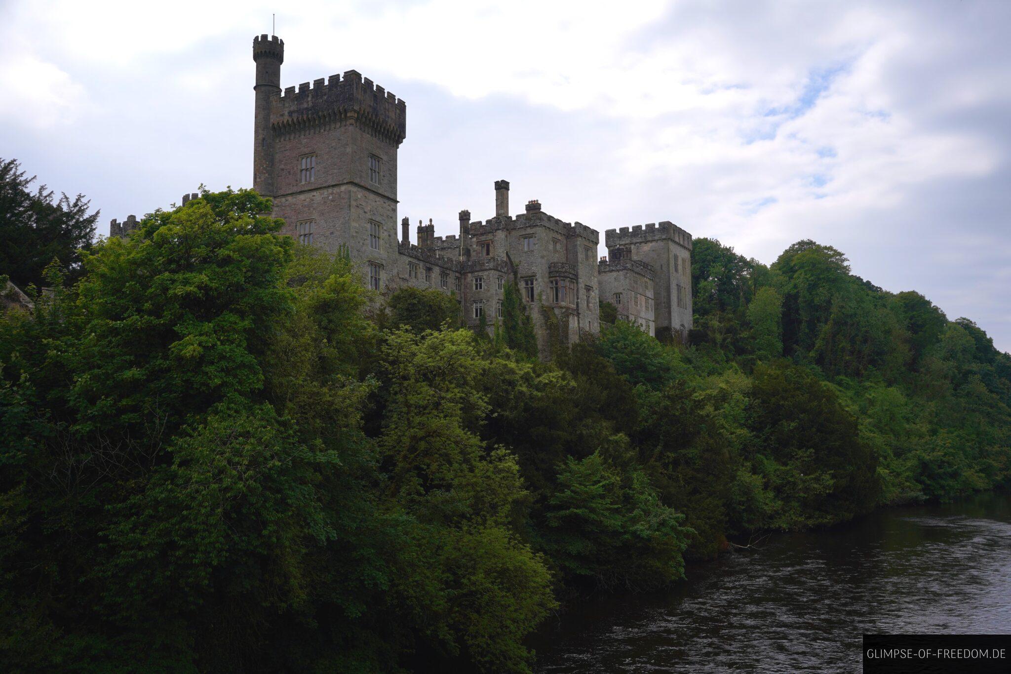 Wunderbar Fluss In Irland Eine Reise Durch Die Malerischen Landschaften Des Emerald Isle