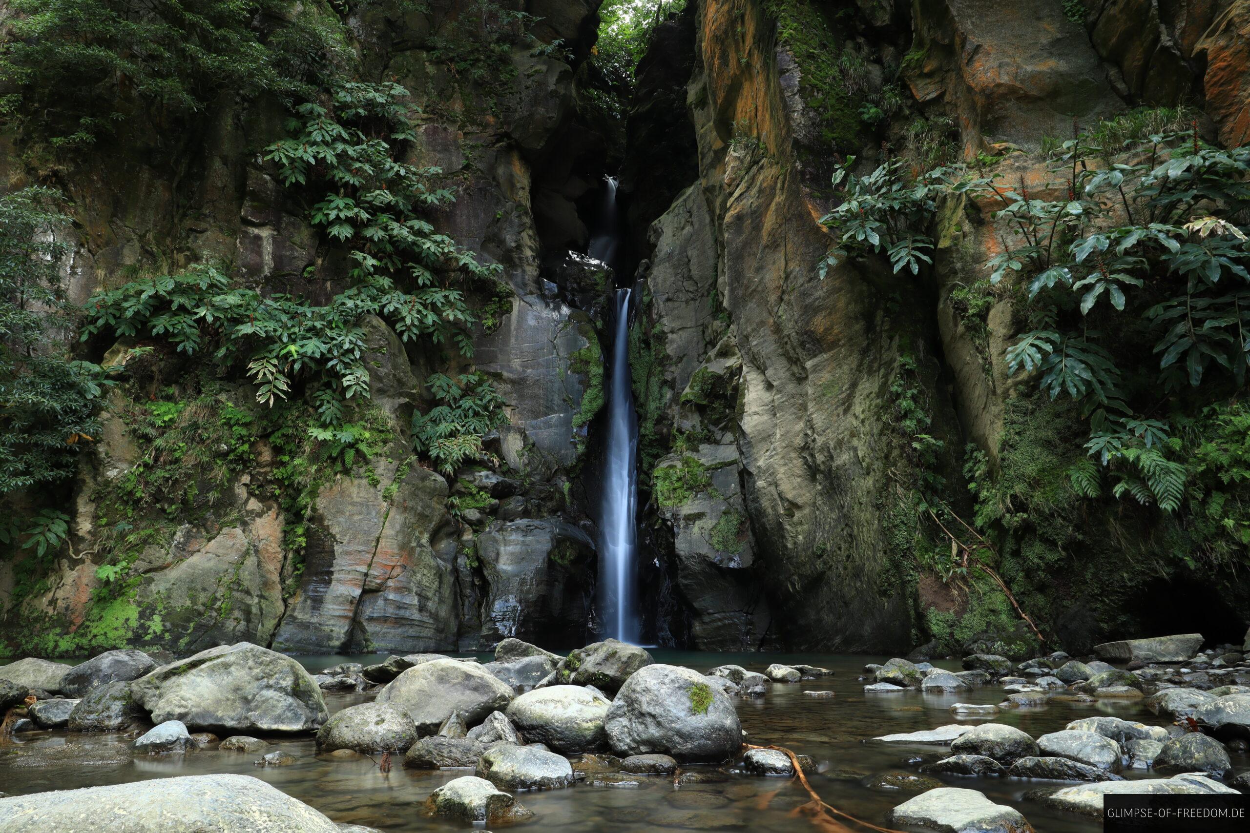Magische Azoren Landschaft am Cascata do Salto do Cabrito´ scaled Magische Azoren Landschaft am Cascata do Salto do Cabrito´