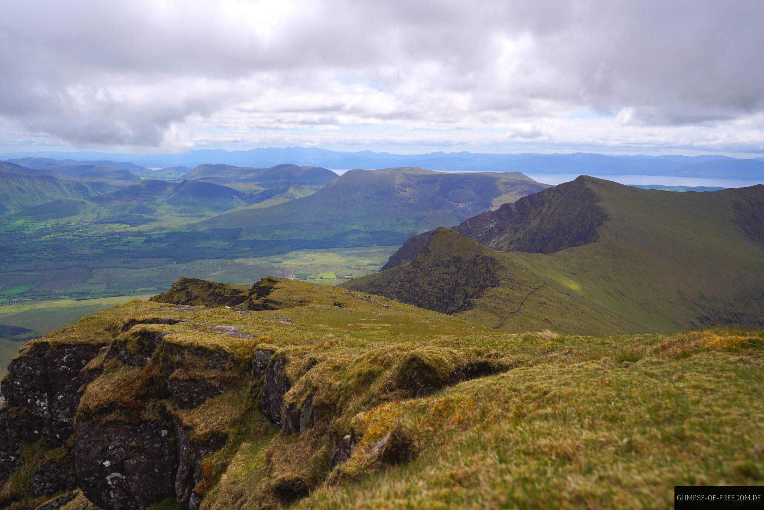 Markante Berglandschaft auf der Dingle Peninsula scaled Markante Berglandschaft auf der Dingle Peninsula