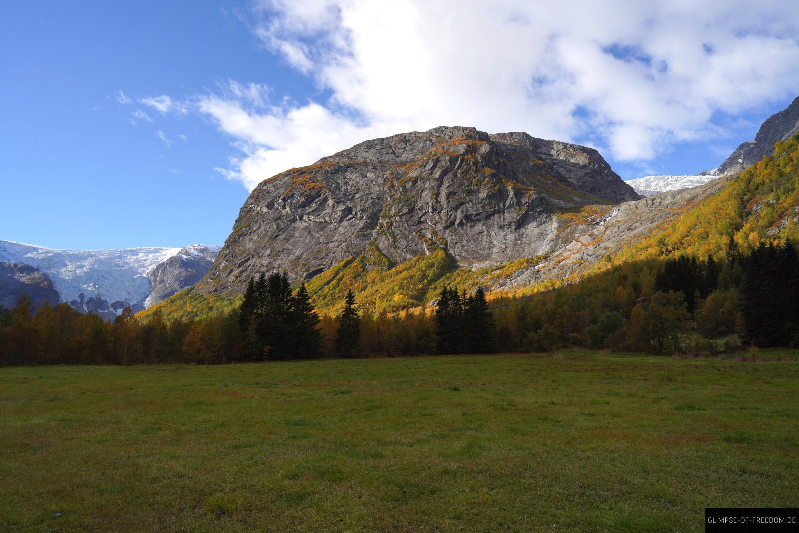 Markanter Berg am Jostedalsbreen Nationalpark Markanter Berg am Jostedalsbreen Nationalpark