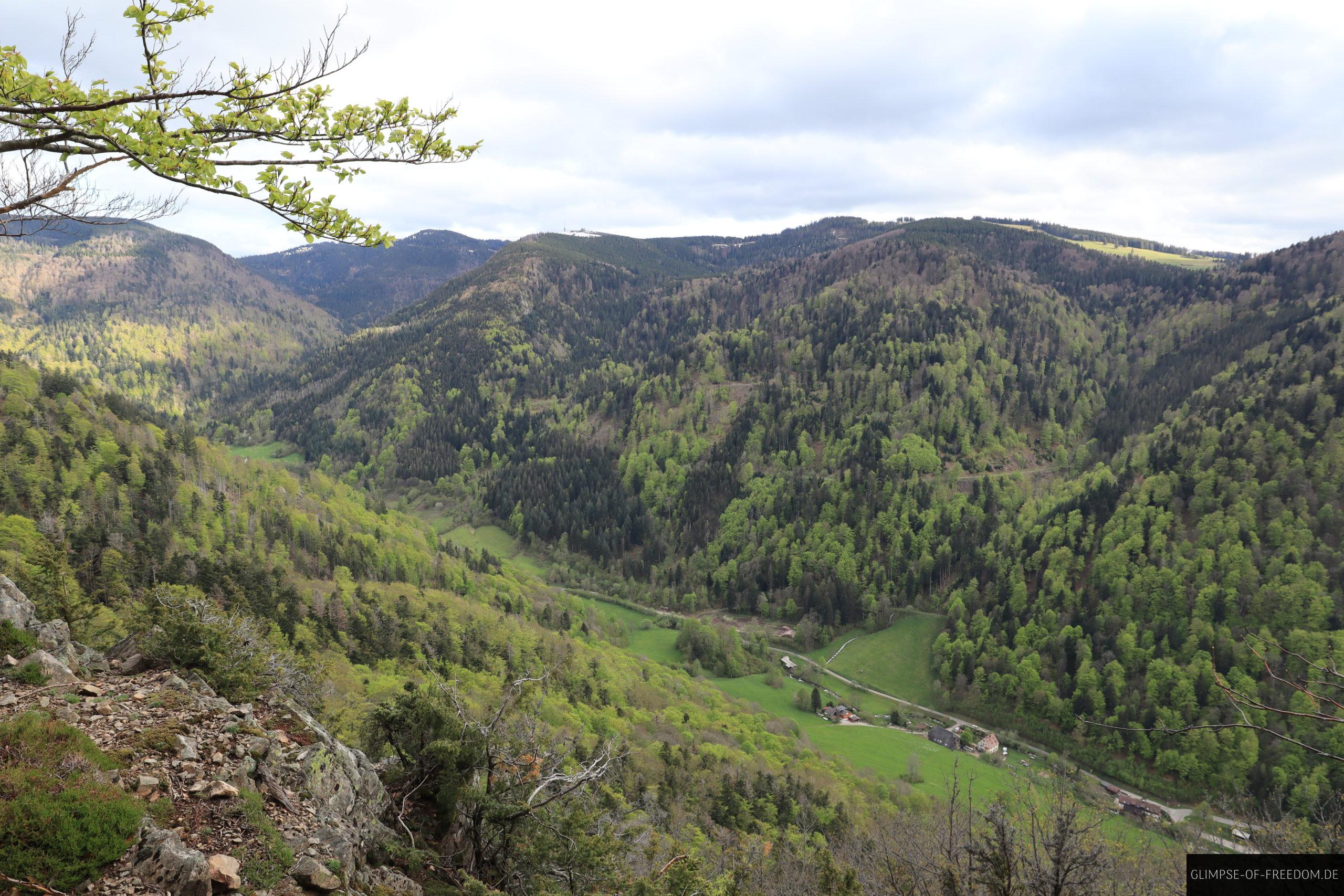 Markanter und wunderschoener Aussichtspunkt auf dem Jaegerpfad scaled Markanter und wunderschoener Aussichtspunkt auf dem Jaegerpfad