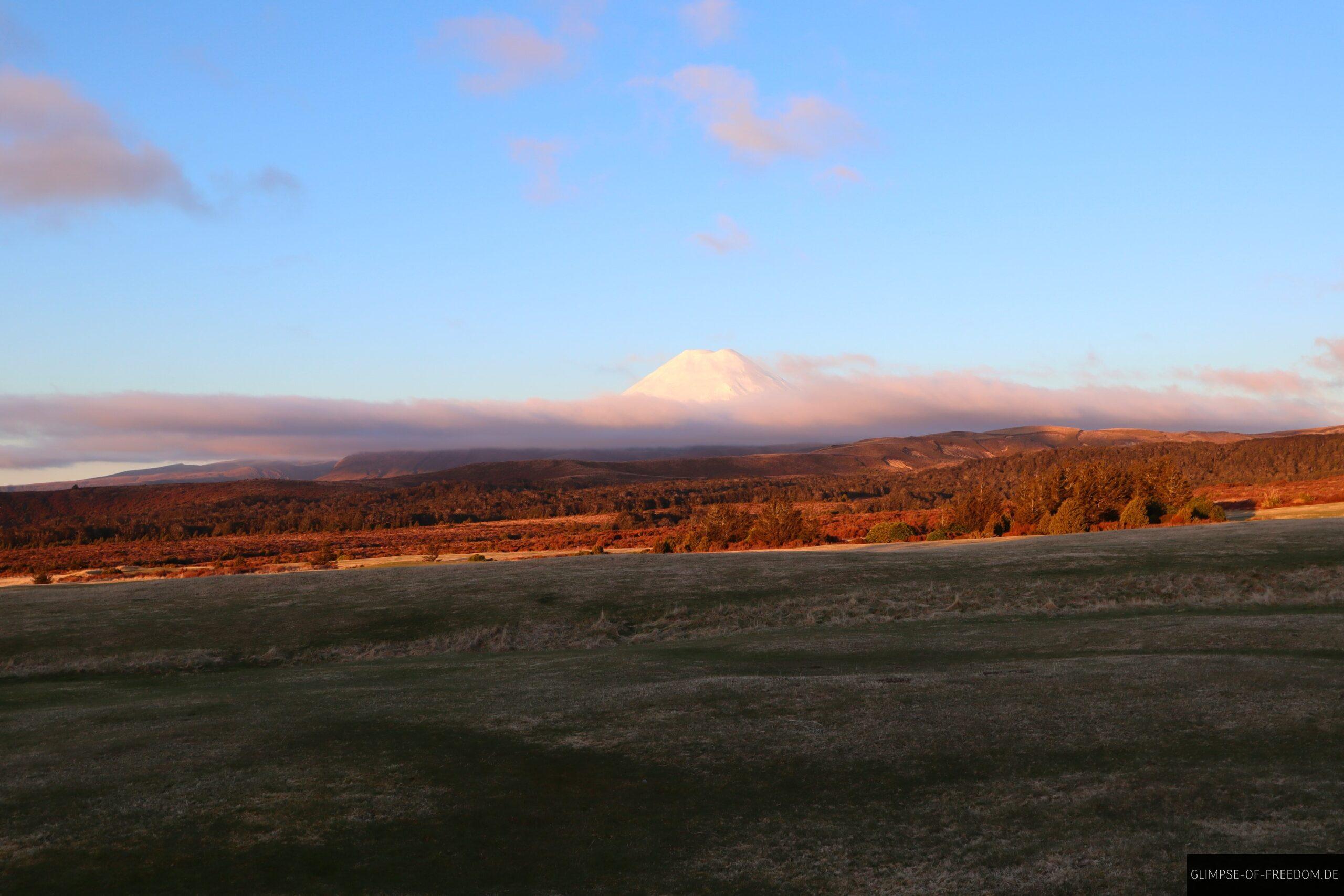 Mount Ngauruhoe Sonnenuntergang scaled Mount Ngauruhoe Sonnenuntergang