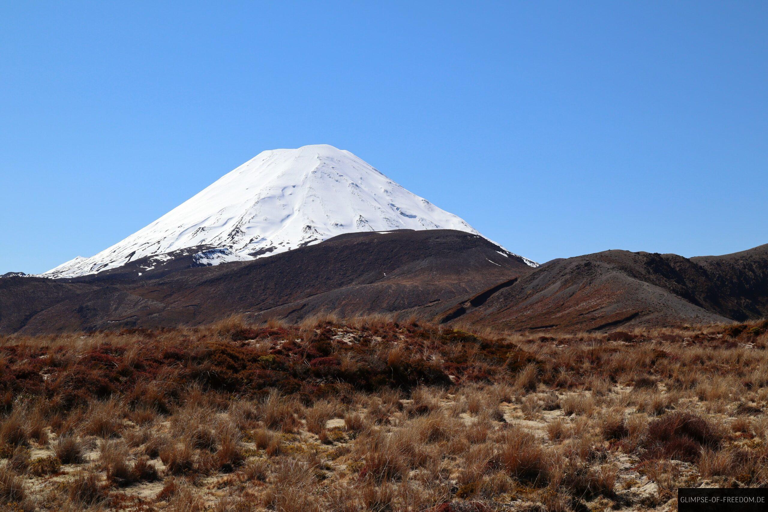 Mount Ngauruhoe im Tongariro Nationalpark Neuseeland scaled Mount Ngauruhoe im Tongariro Nationalpark Neuseeland