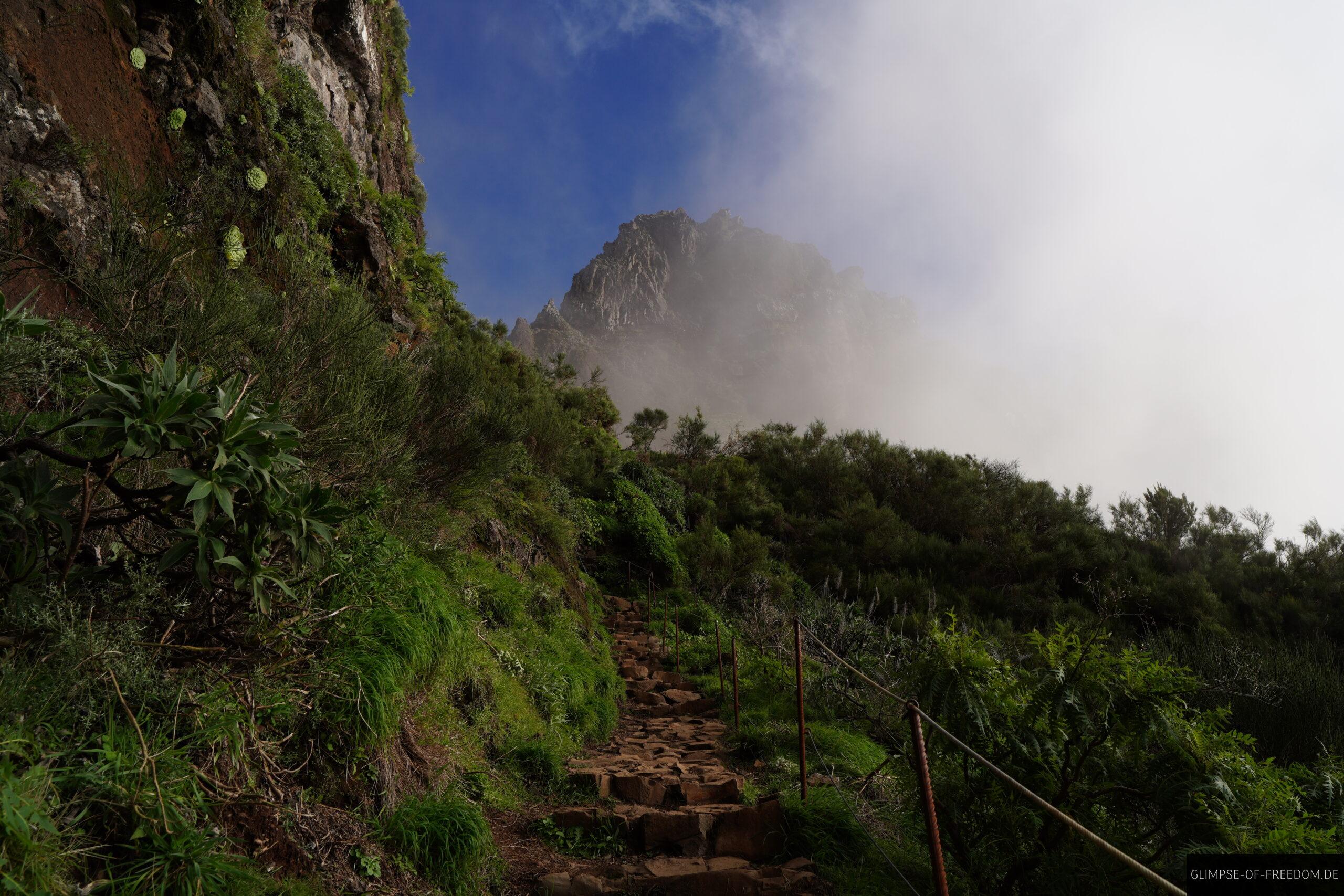 Pico do Arieiro Pico Ruivo Wanderweg scaled Pico do Arieiro Pico Ruivo Wanderweg