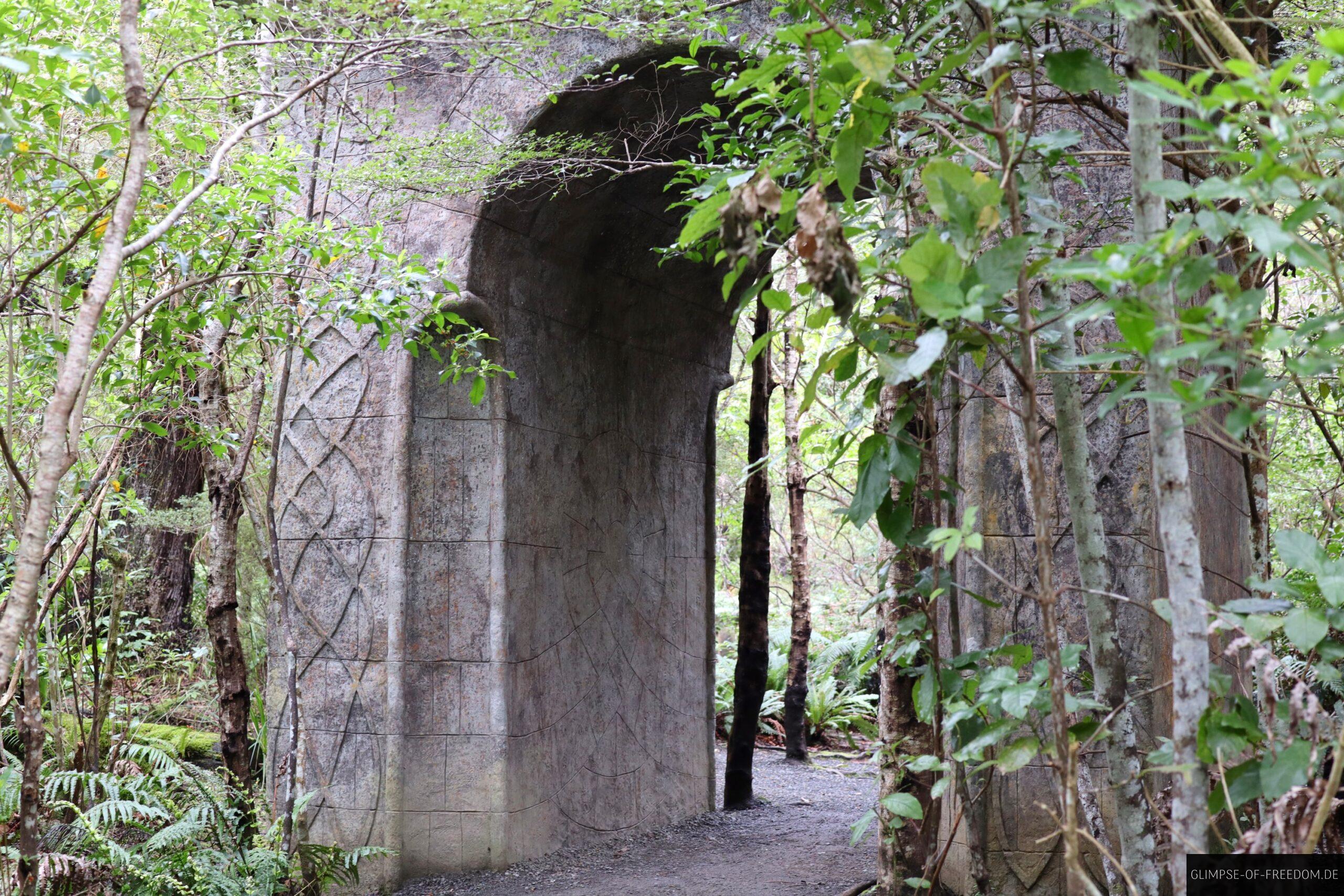 Rivendell Torbogen scaled Rivendell Torbogen