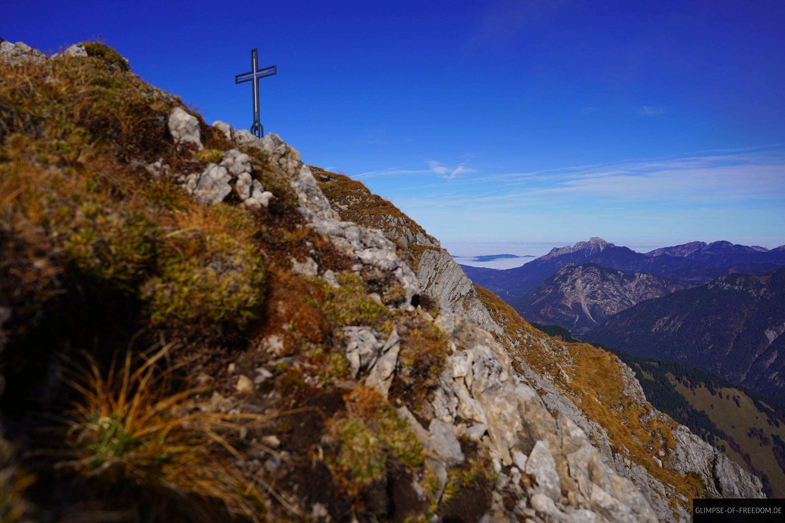 Roter Stein Gipfelkreuz scaled Roter Stein Gipfelkreuz