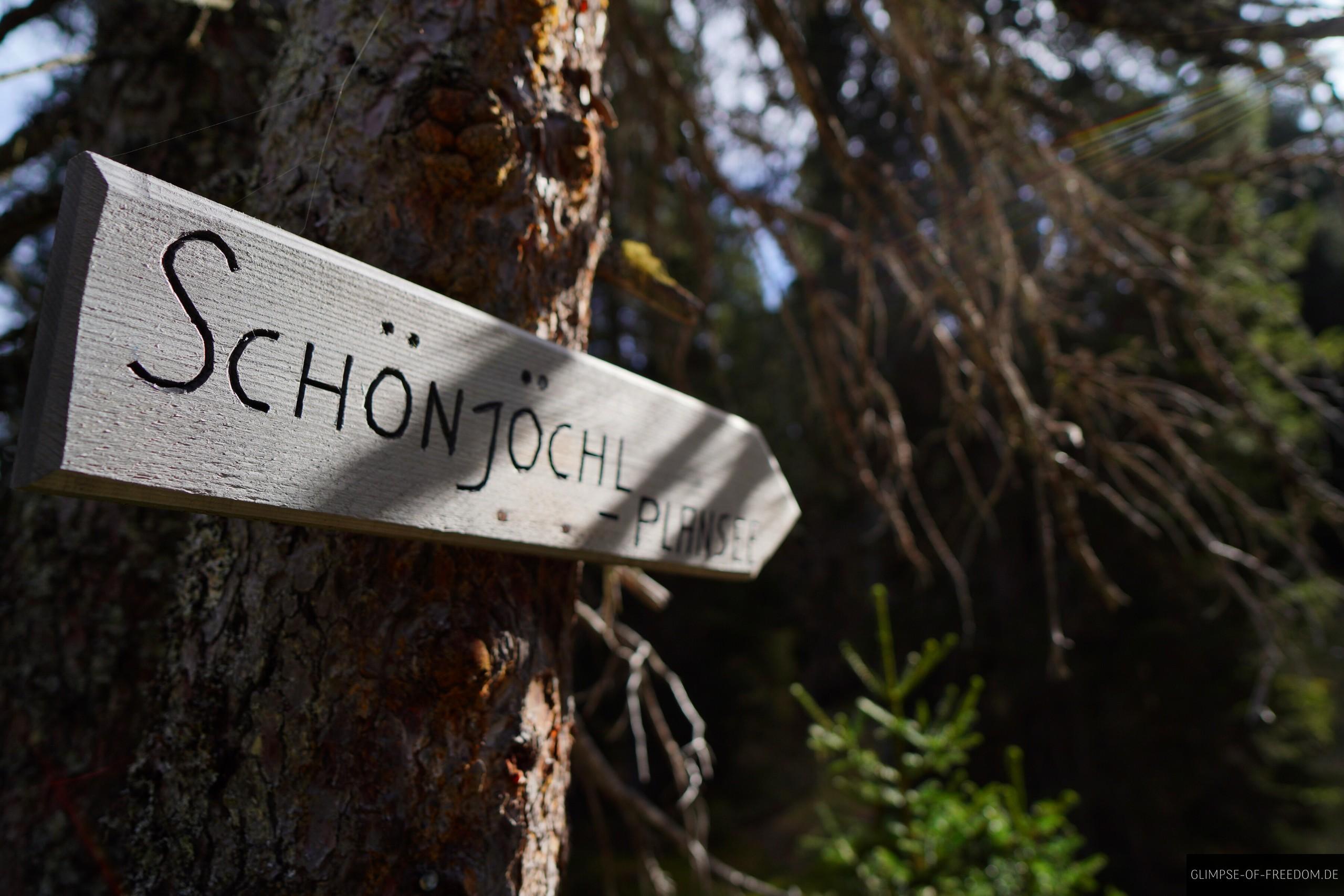 Schild zum Schoenjoechl Schild zum Schönjöchl