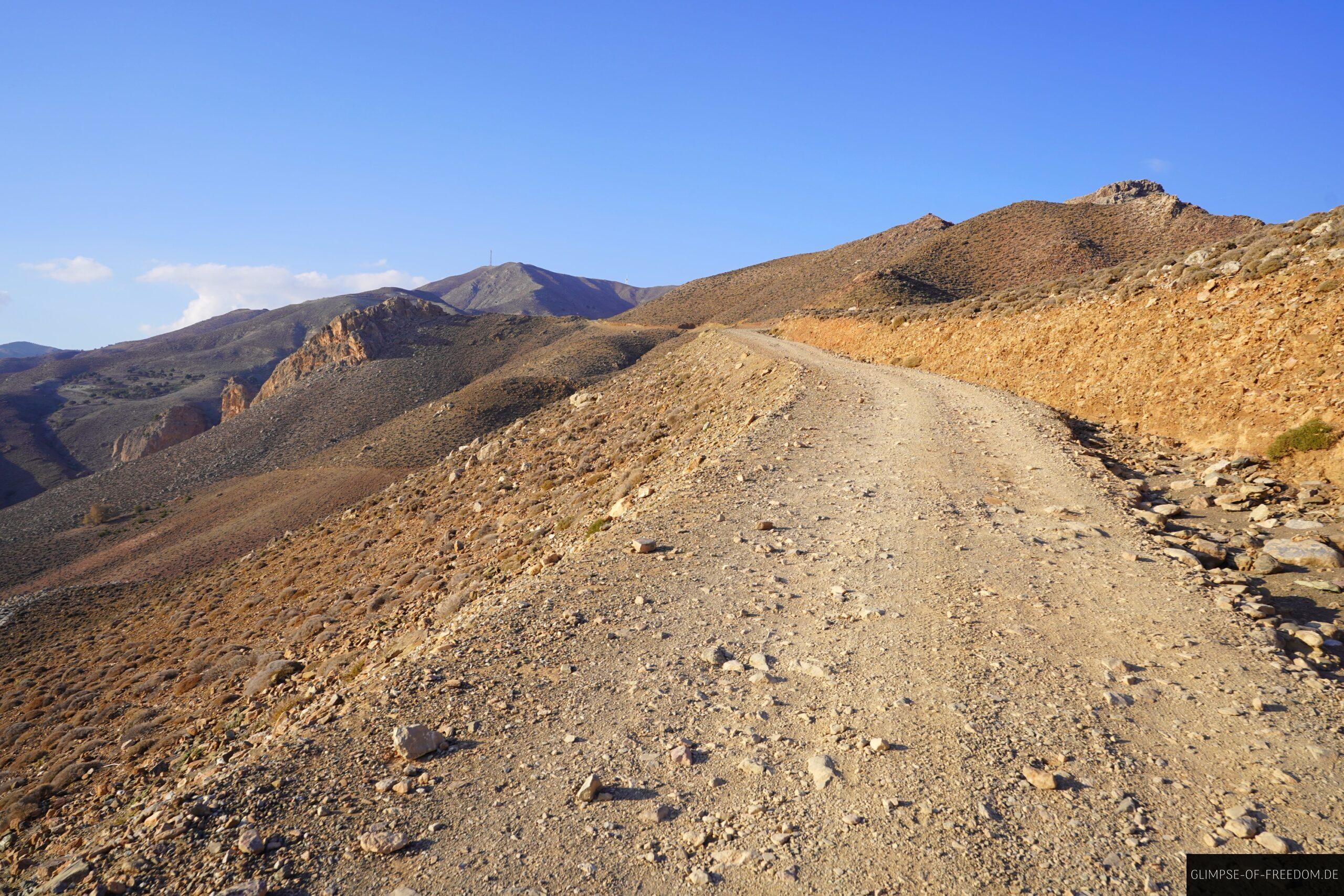 Schotterpiste an der Tripiti Schlucht scaled Schotterpiste an der Tripiti Schlucht