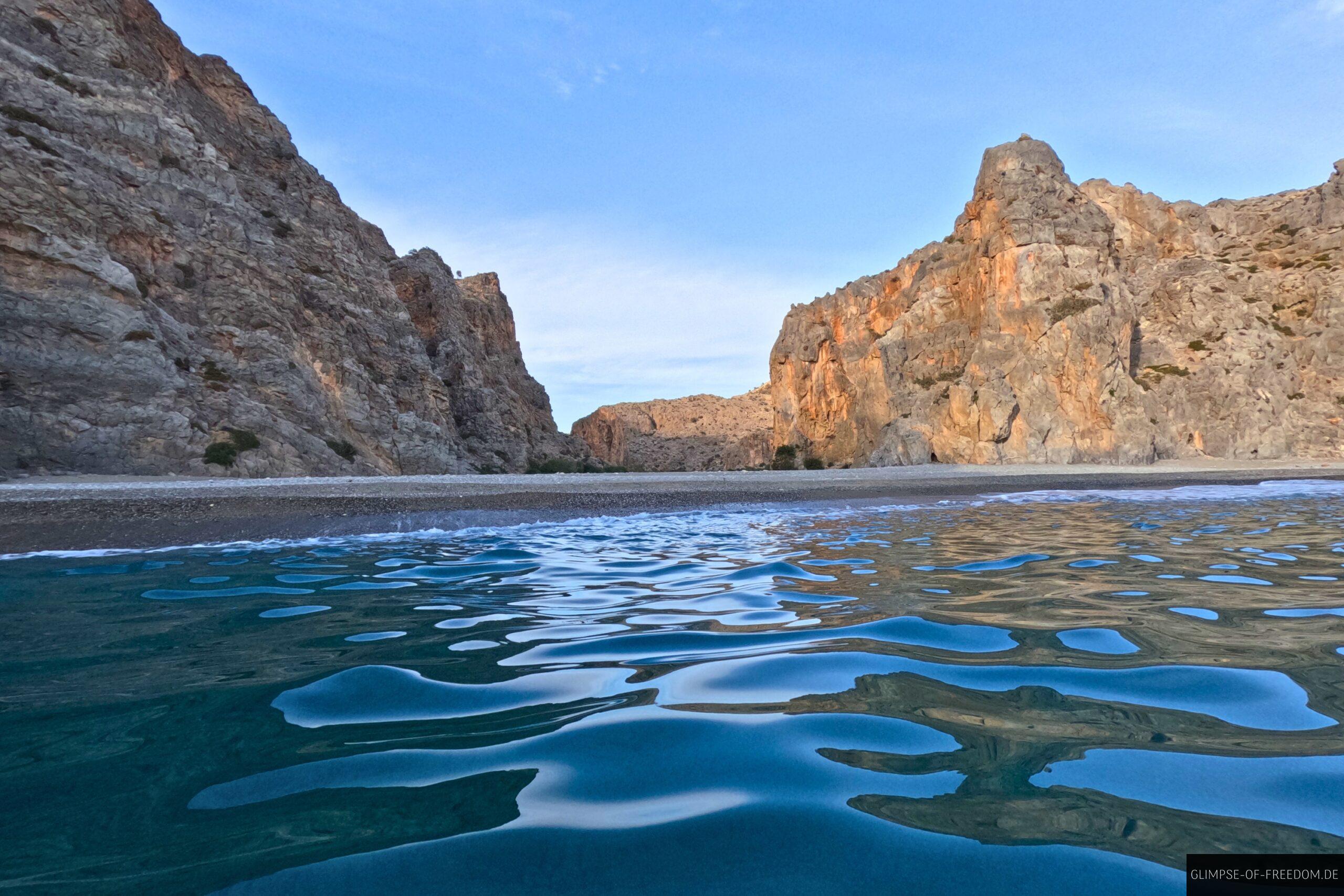 Schwimmen am Agiofarago Beach scaled Schwimmen am Agiofarago Beach