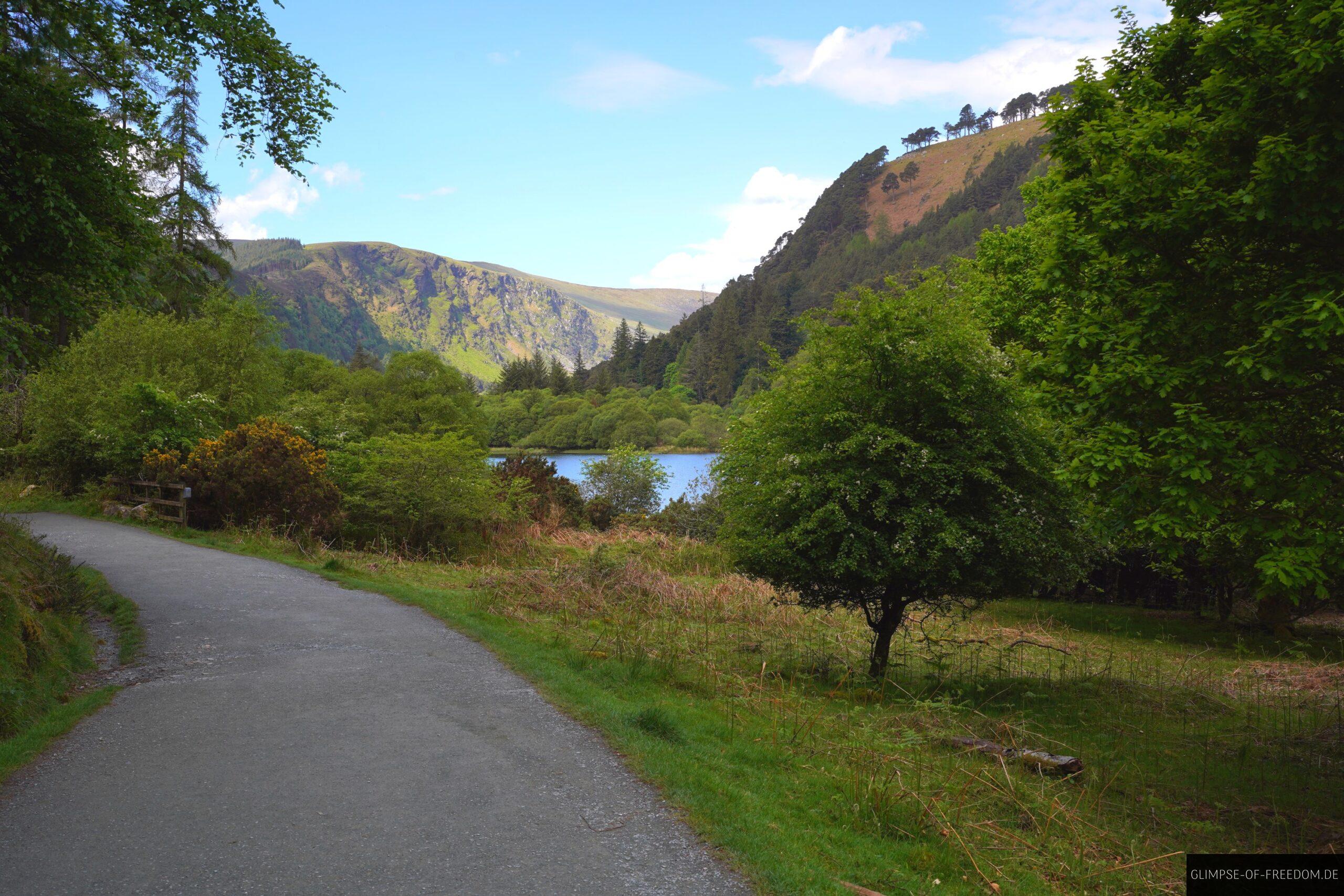 Seenwanderung in Glendalough scaled Seenwanderung in Glendalough