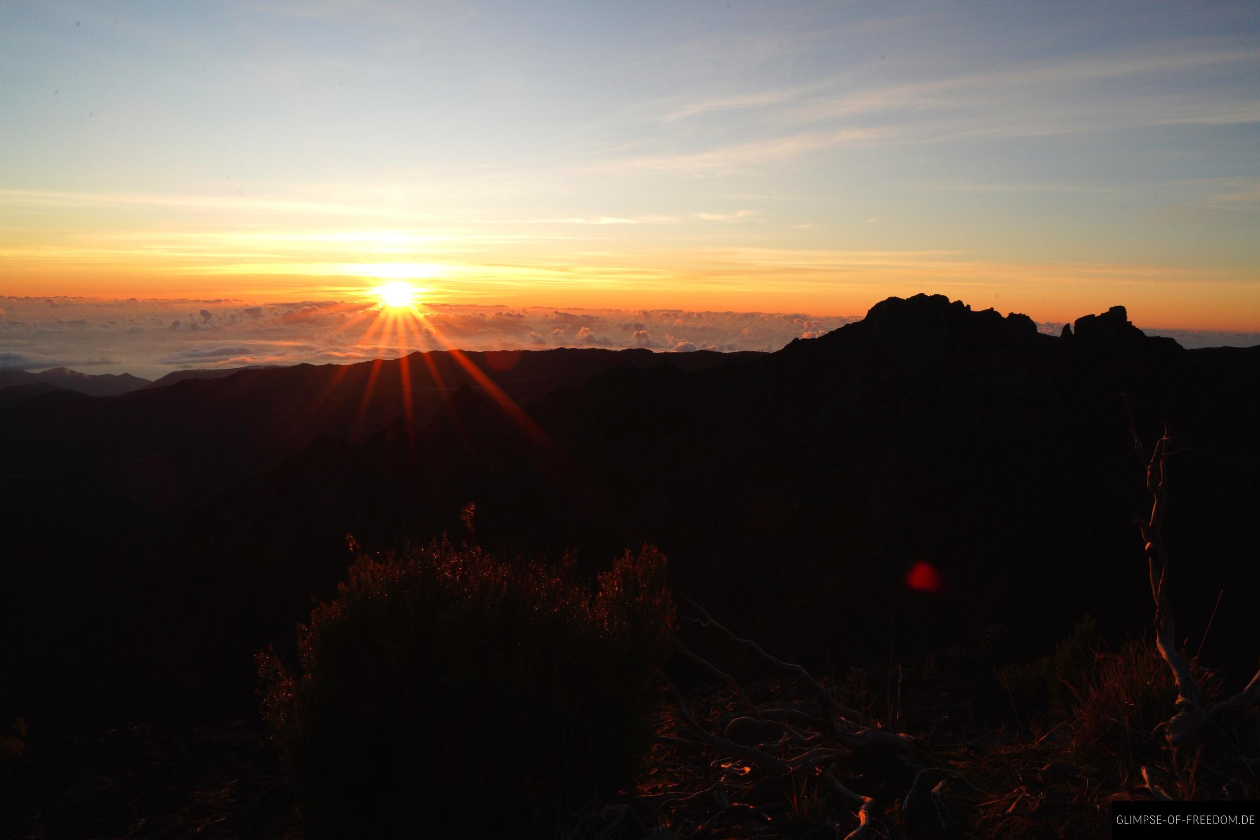 Sonnenaufgang auf dem Pico Ruivo Madeira Sonnenaufgang auf dem Pico Ruivo Madeira