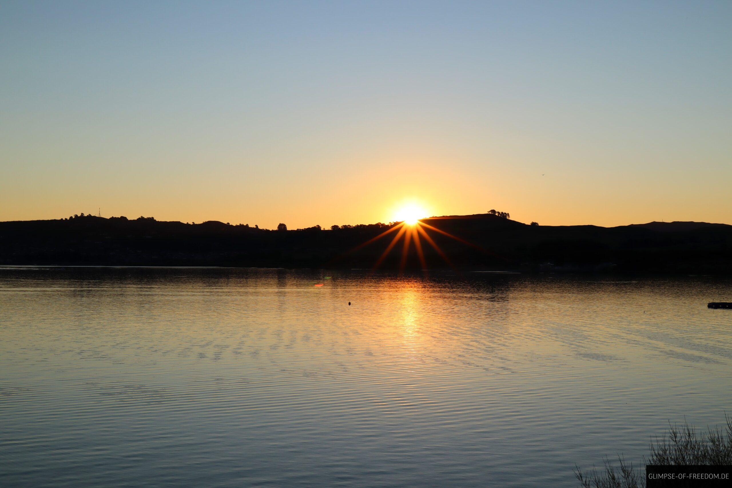 Sonnenuntergang am Taupo See scaled Sonnenuntergang am Taupo See