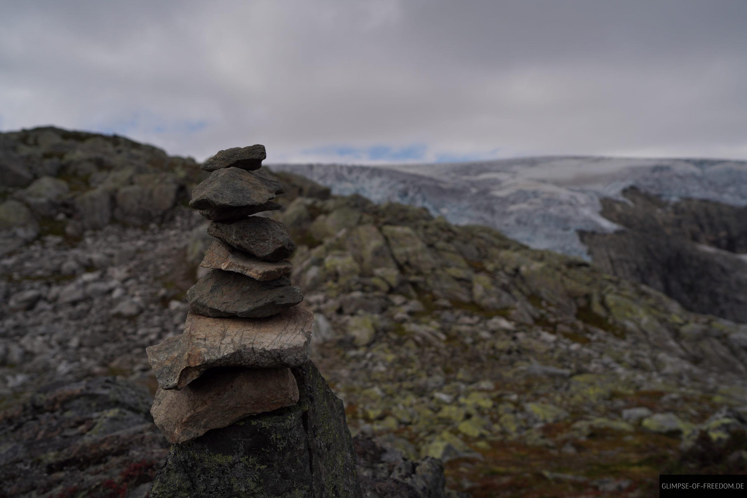 Steinturm am Buarbreen Gletscher scaled Steinturm am Buarbreen Gletscher