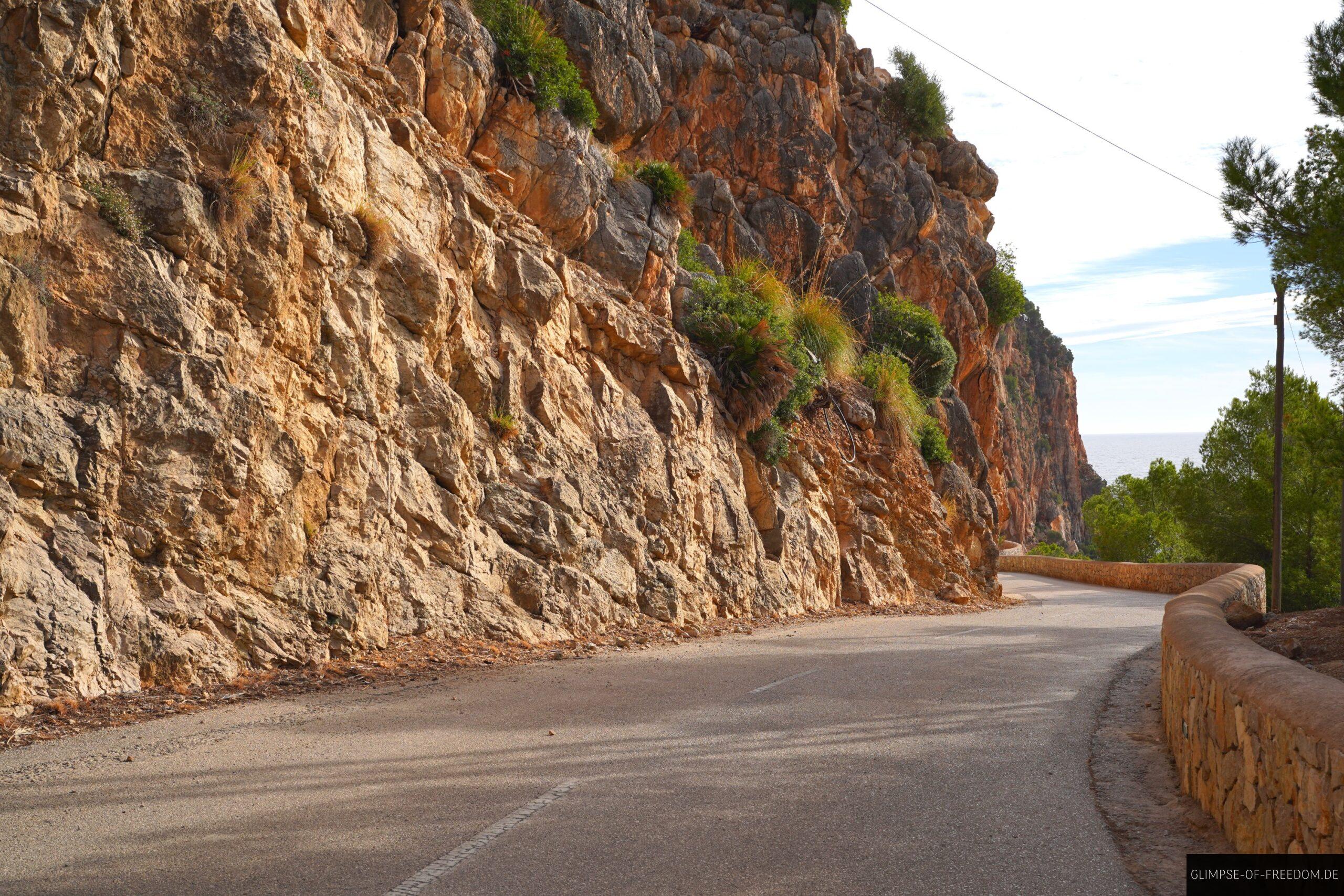 Strasse zu den Hoehlen von Arta scaled Straße zu den Höhlen von Artà