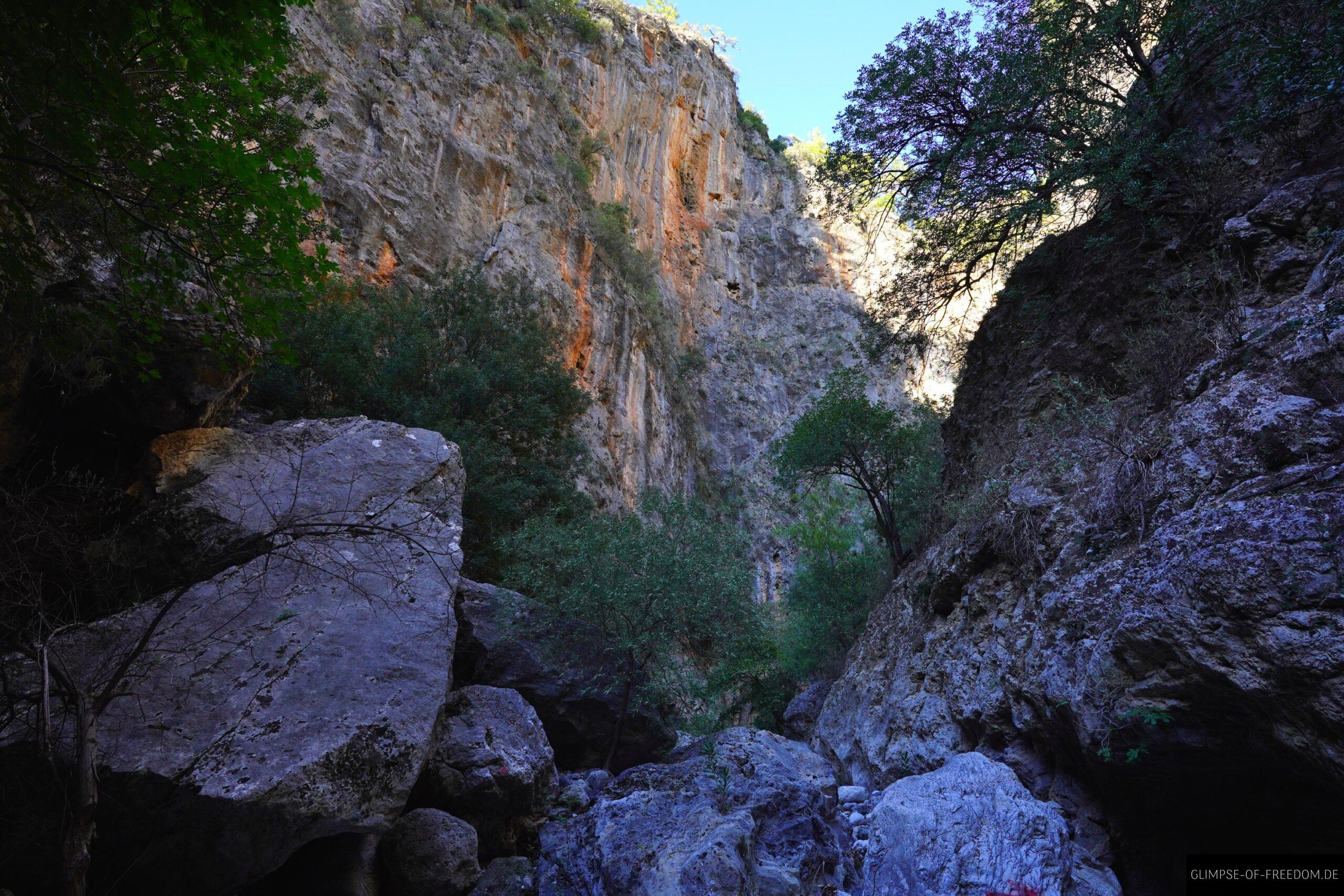 Umgeben von allerhand Felsen scaled Umgeben von allerhand Felsen