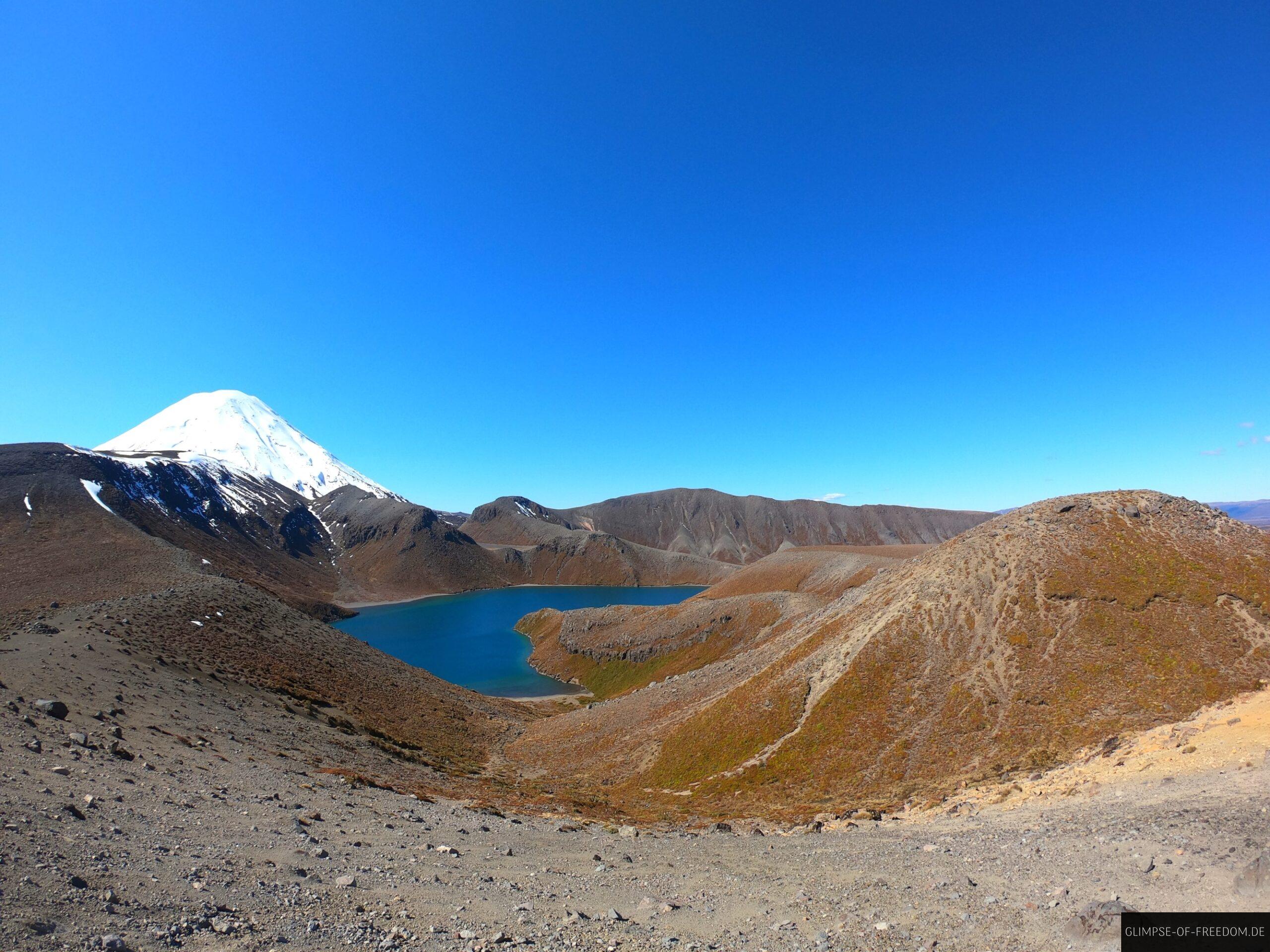 Upper Tama Lake im Bergpanorama scaled DCIM100GOPROGOPR1542.JPG