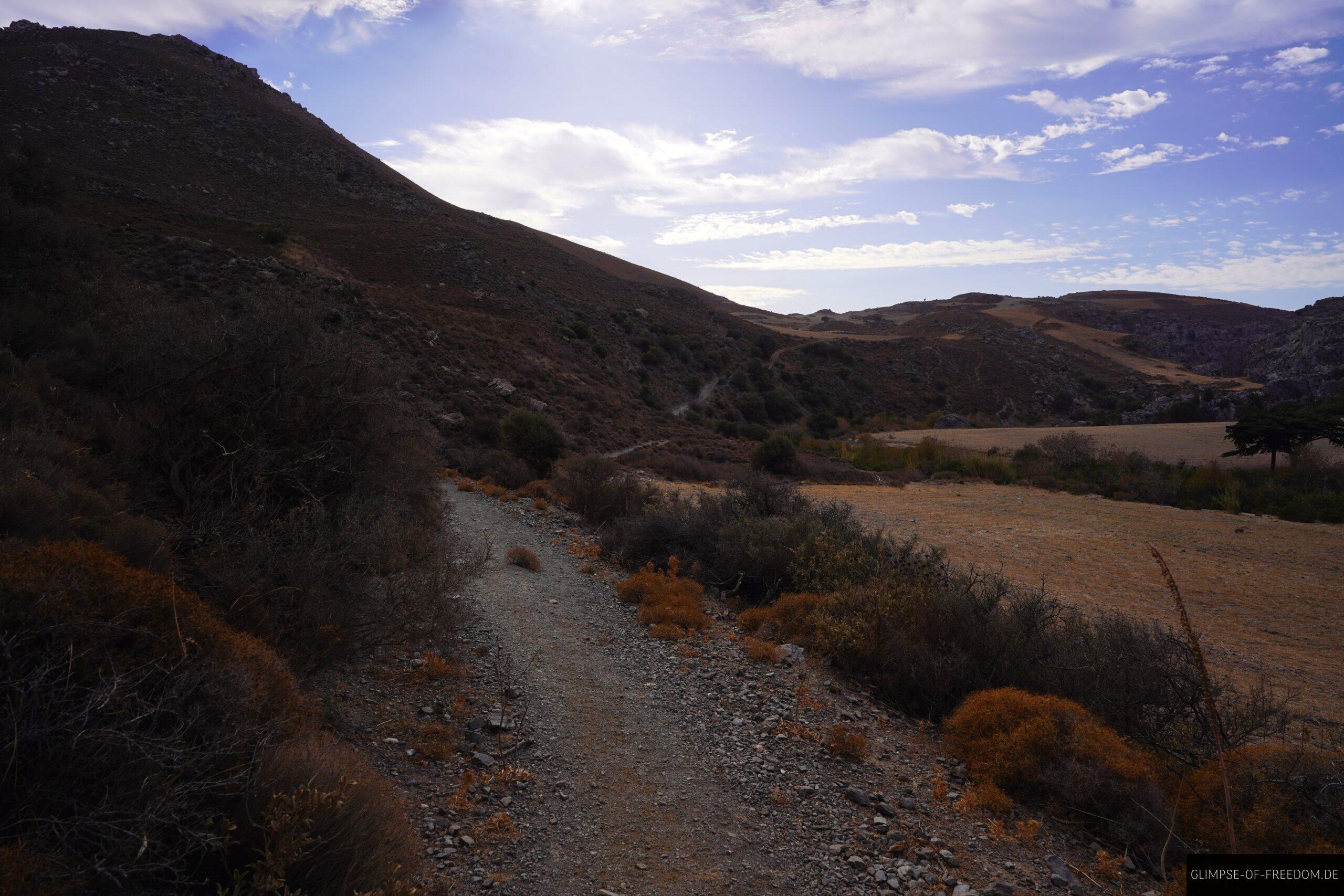 Wandern auf Kreta Richtung Kueste scaled Wandern auf Kreta Richtung Küste