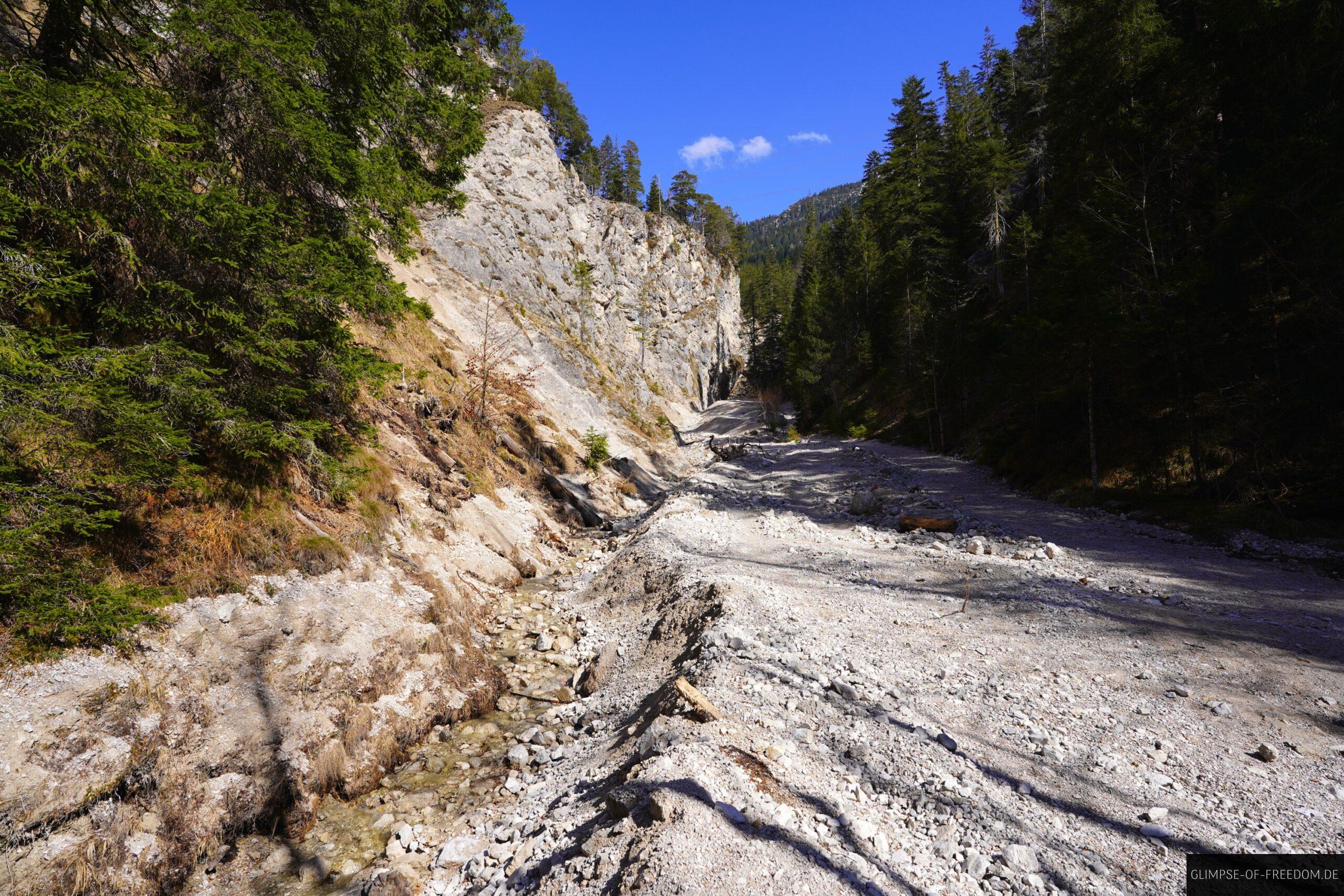 Wandern durch die Huettlebachklamm scaled Wandern durch die Hüttlebachklamm