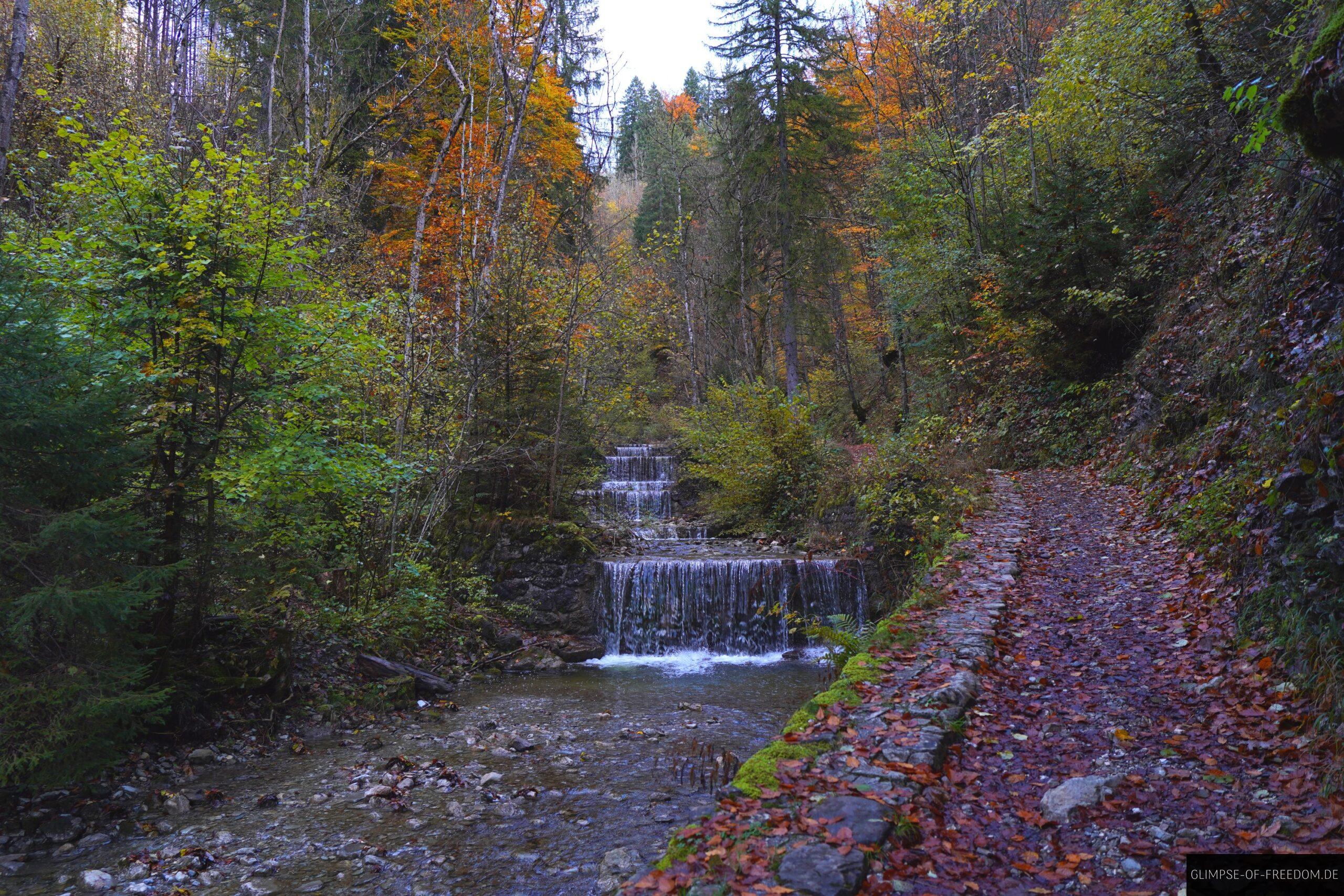 Wanderweg am Wasser scaled Wanderweg am Wasser