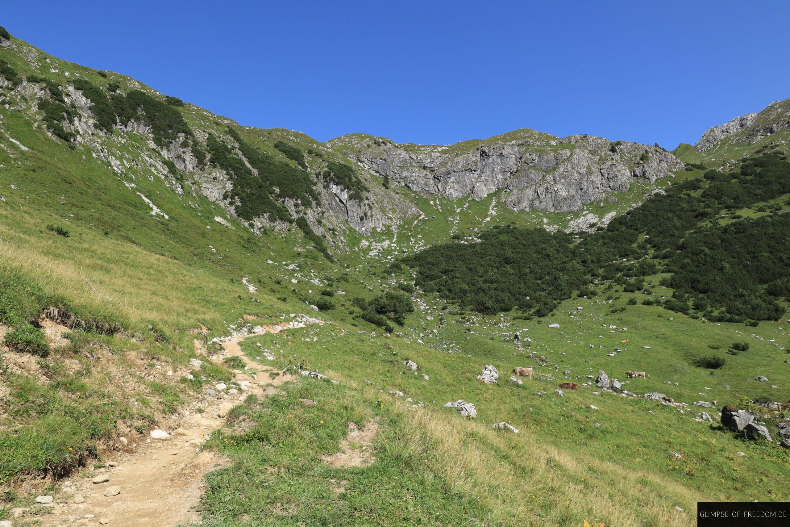 Weitlaeufiger Aufstieg zum Engeratsgundsee scaled Weitläufiger Aufstieg zum Engeratsgundsee