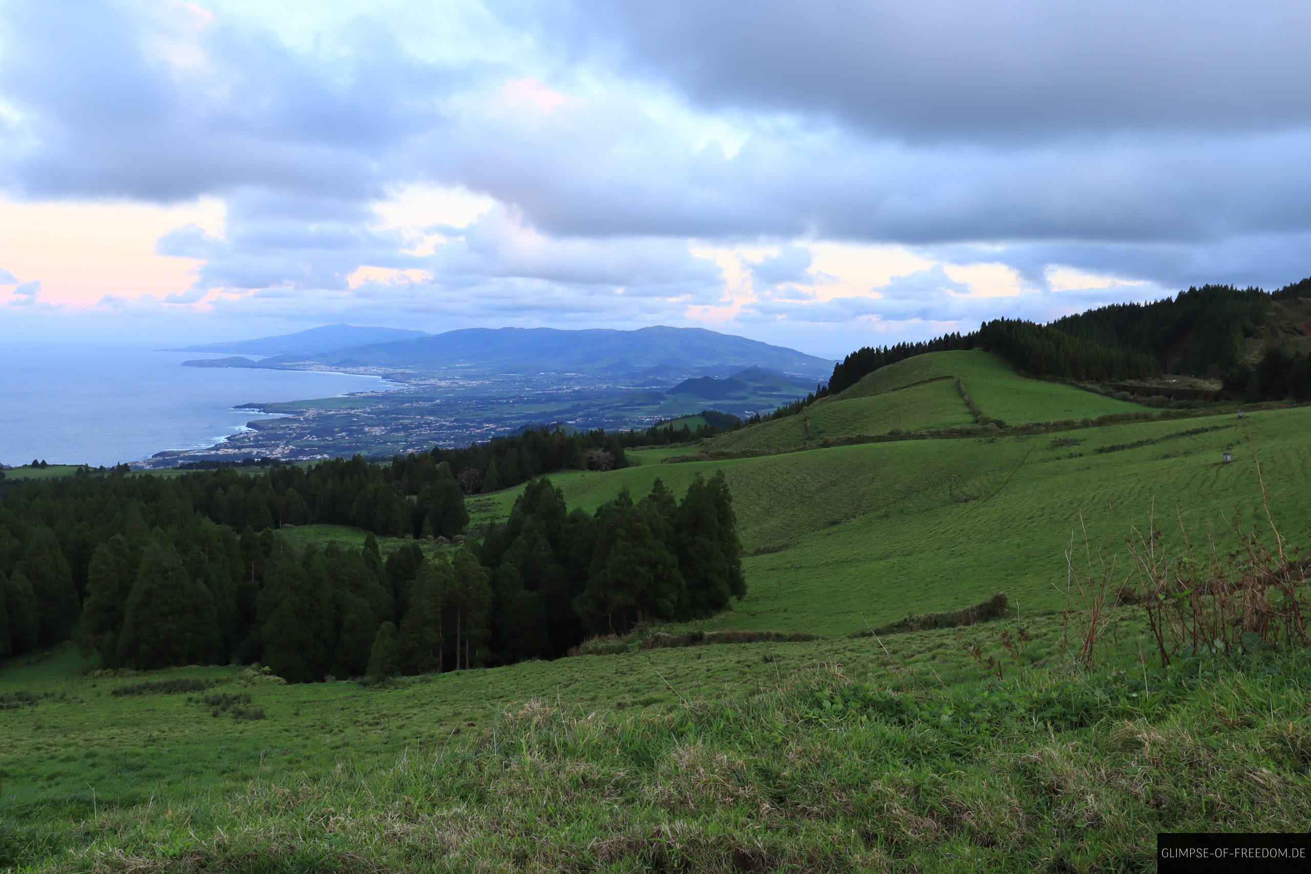 Weitsicht ueber Sao Miguel Portugal scaled Weitsicht über Sao Miguel, Portugal