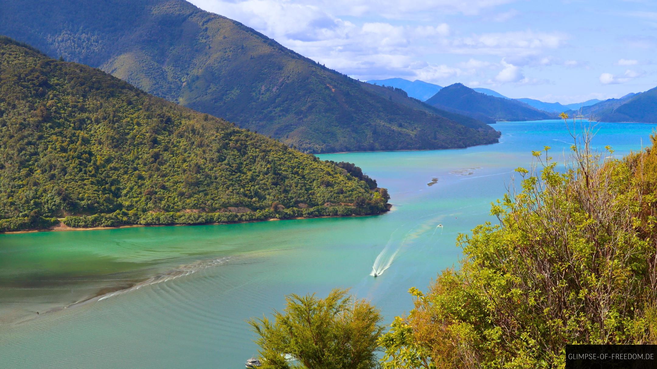 Weitsicht ueber dem Fjord am Queen Charlotte Drive Weitsicht über dem Fjord am Queen Charlotte Drive