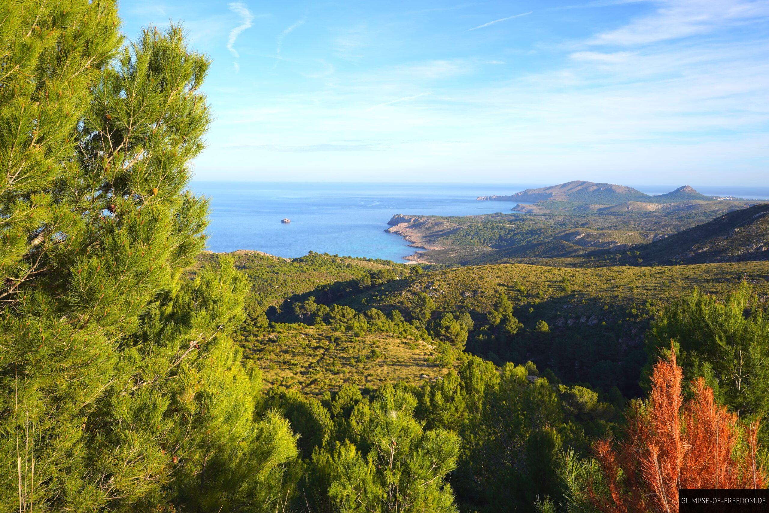 Weitsicht ueber die Kueste und den Parc Natural de la Peninsula de Llevant scaled Weitsicht über die Küste und den Parc Natural de la Peninsula de Llevant