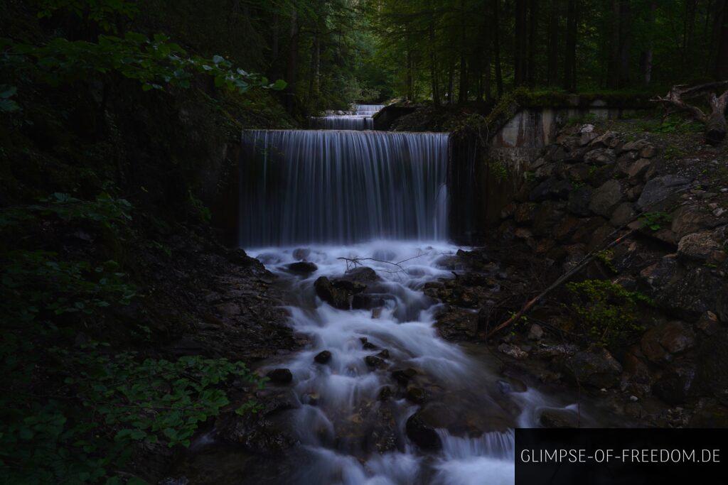 Wildbachverbauung mit Wasserfällen am Gaisalpbach