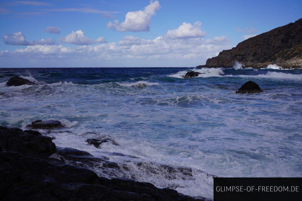 Wildes Meer am Gylisma Strand