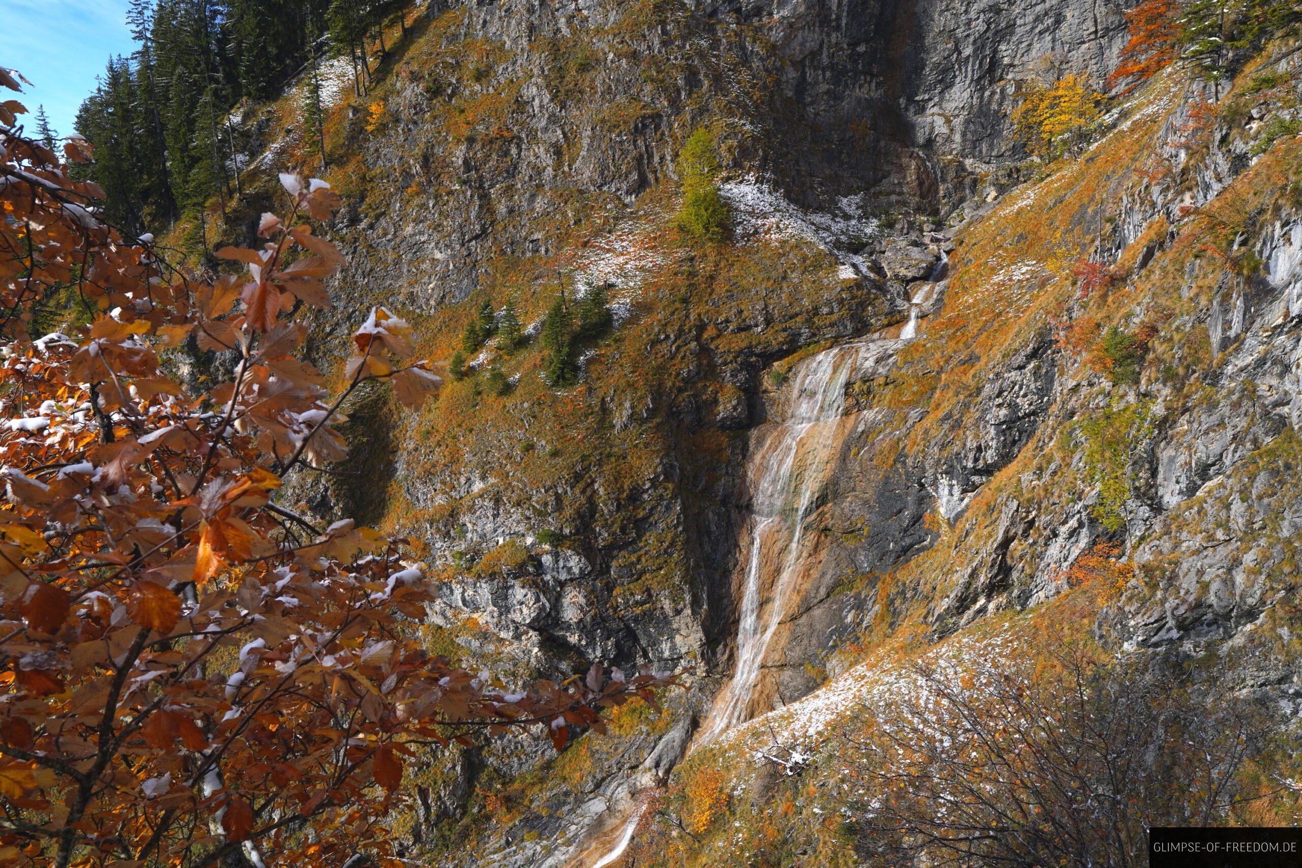 Wunderschoener Wasserfall in der Bergen bei Bad Hindelang scaled Wunderschöner Wasserfall in der Bergen bei Bad Hindelang