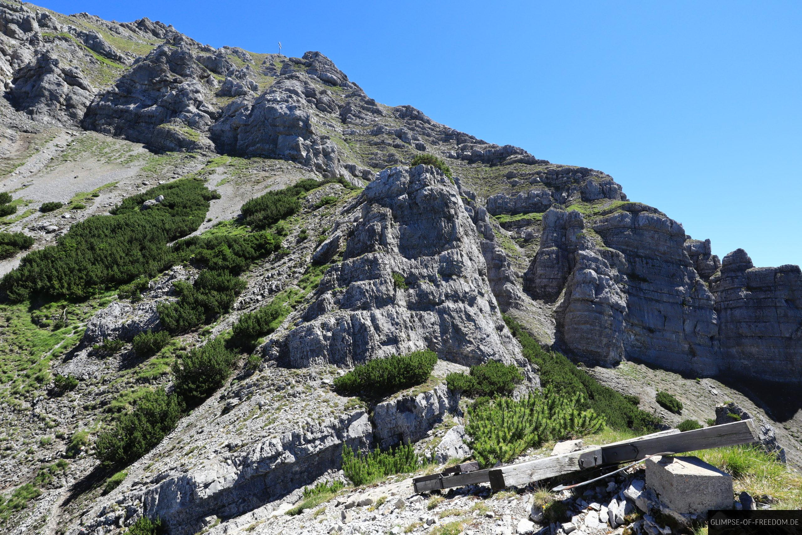 Zigerstein Gipfel mit Kohlbergspitze im Hintergrund scaled Zigerstein Gipfel mit Kohlbergspitze im Hintergrund