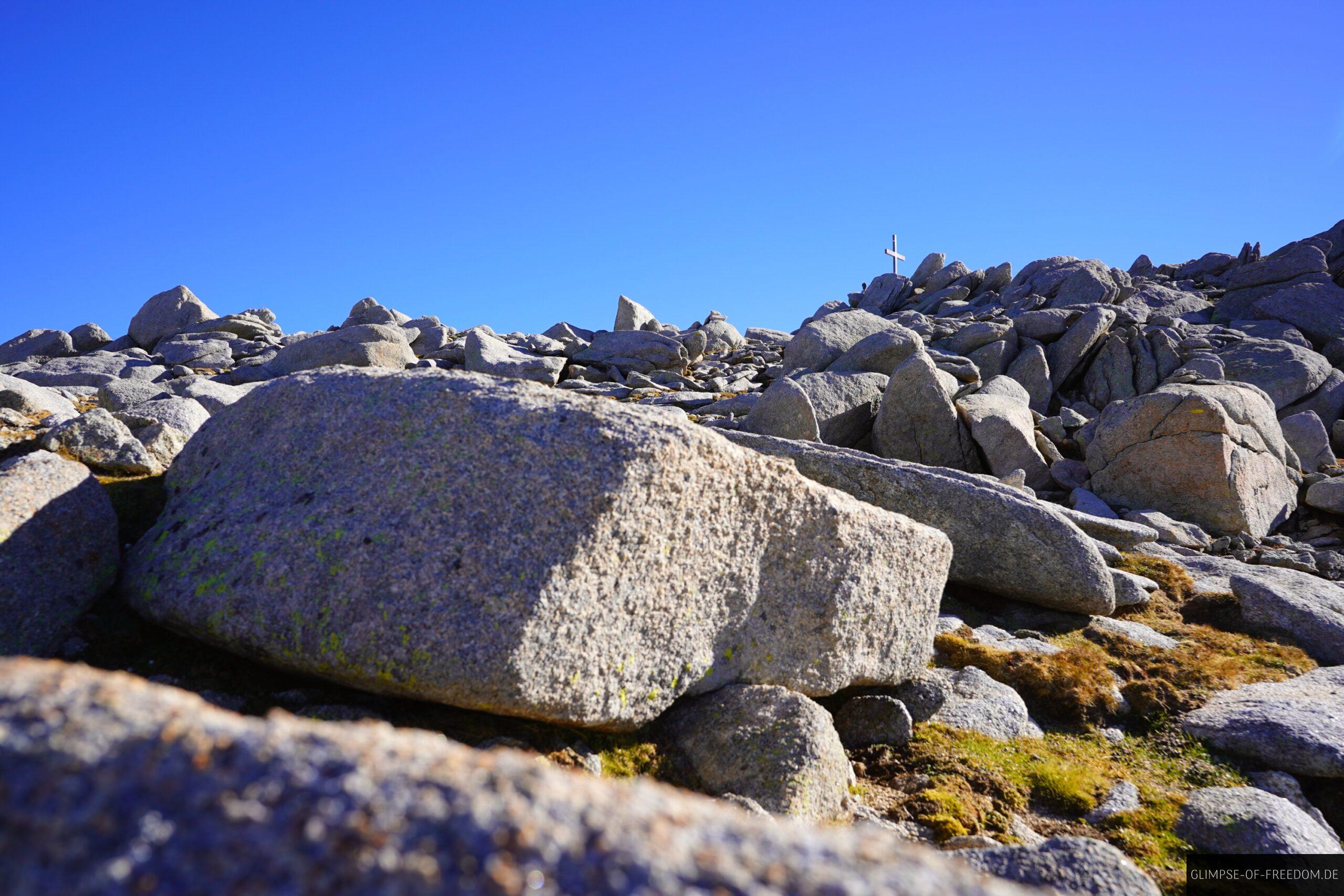 blick zum monte renoso gipfelkreutz scaled blick zum monte renoso gipfelkreutz