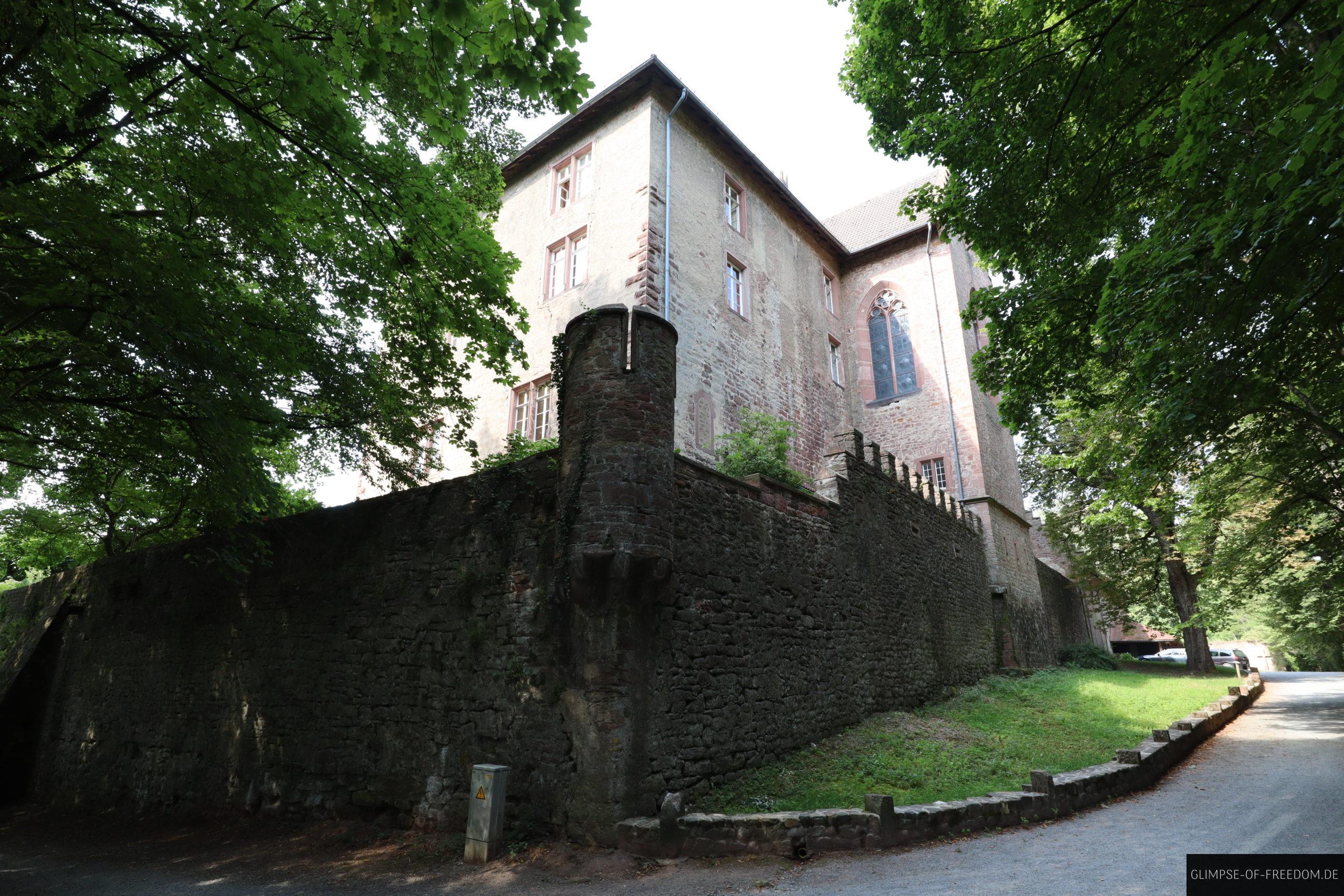 burgmauern und mittelburg scaled 1 burgmauern und mittelburg scaled