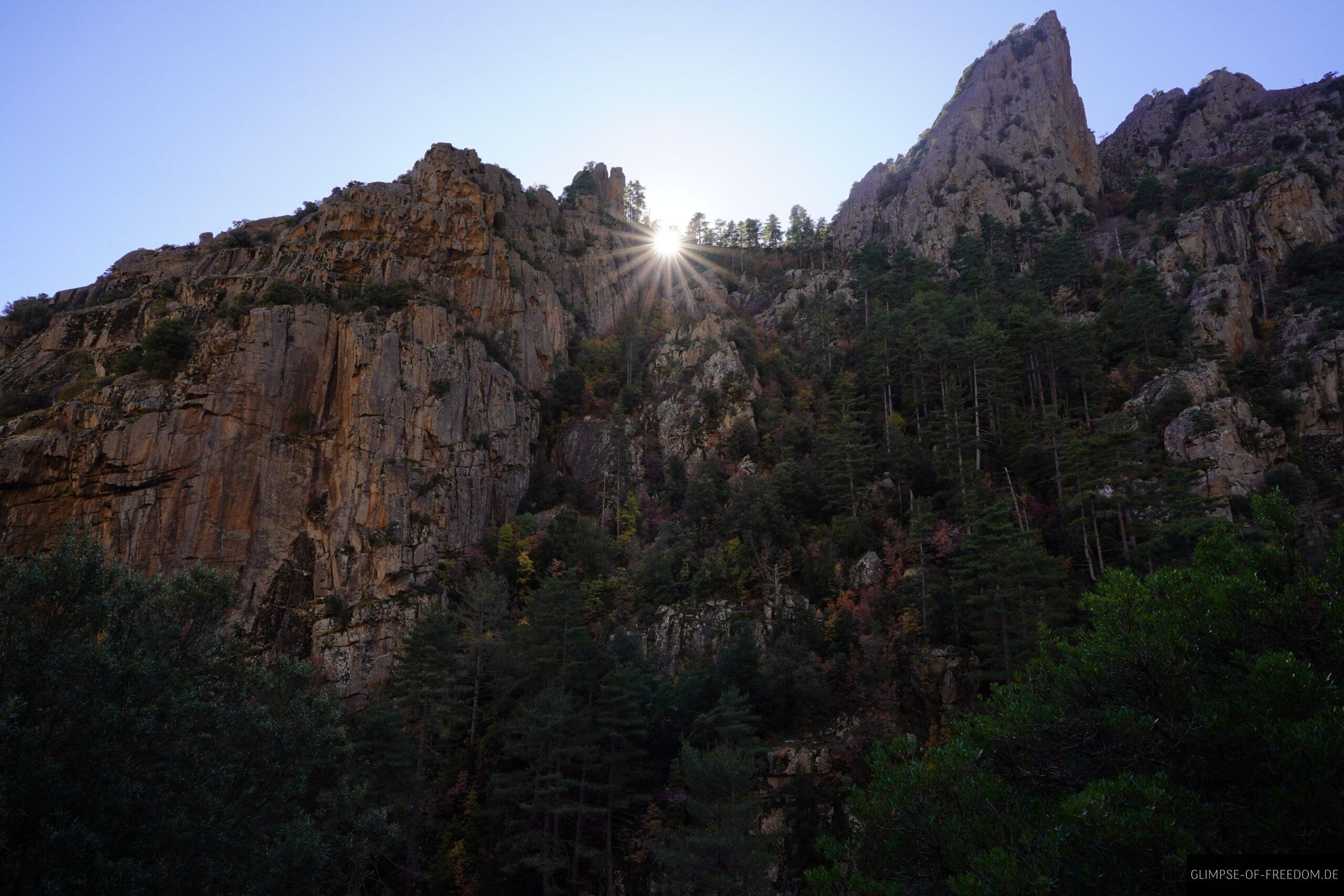 tavignano schlucht korsika felswand wanderung scaled