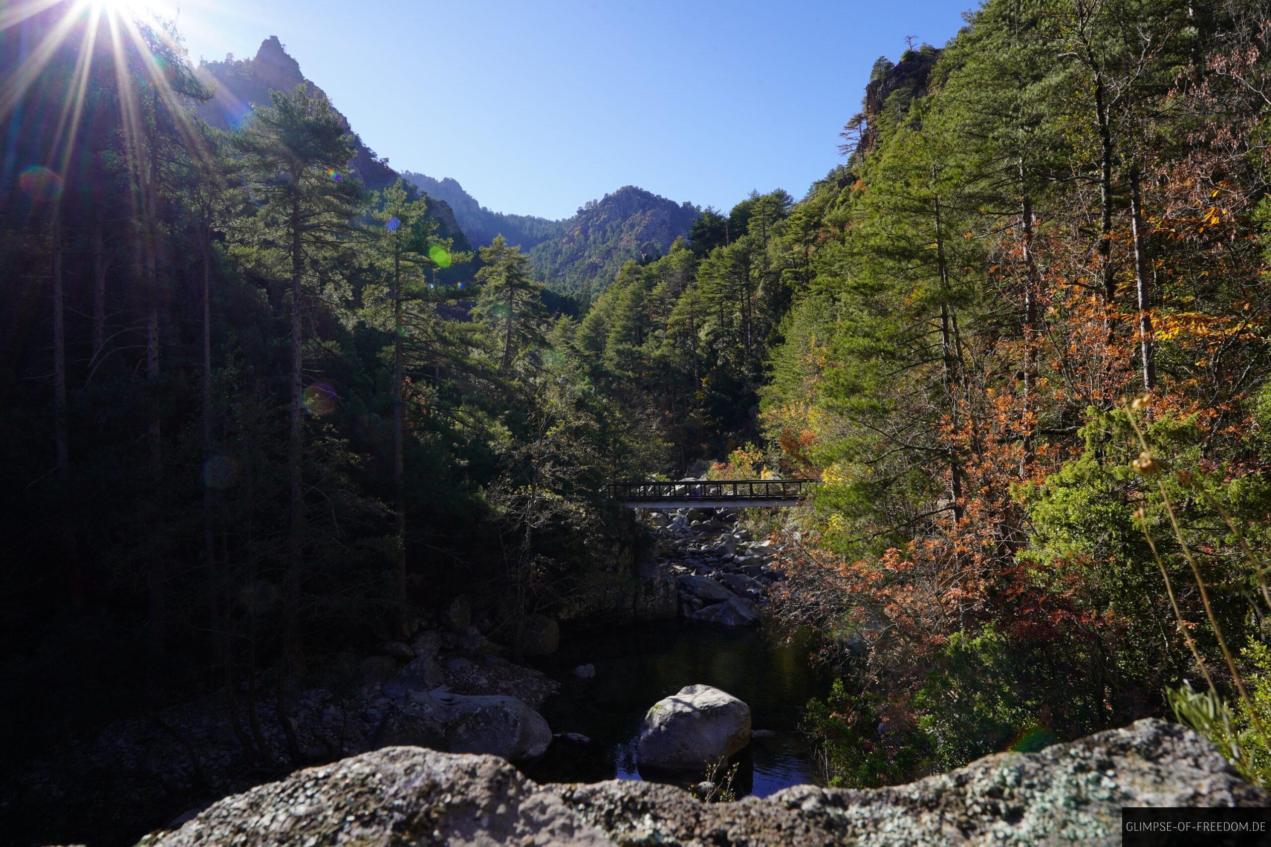 tavignano schlucht russulinu bruecke korsika 1 scaled Russulinu Brücke in der Tavignano Schlucht, Korsika. Wanderung durch die Gorges du Tavignano.